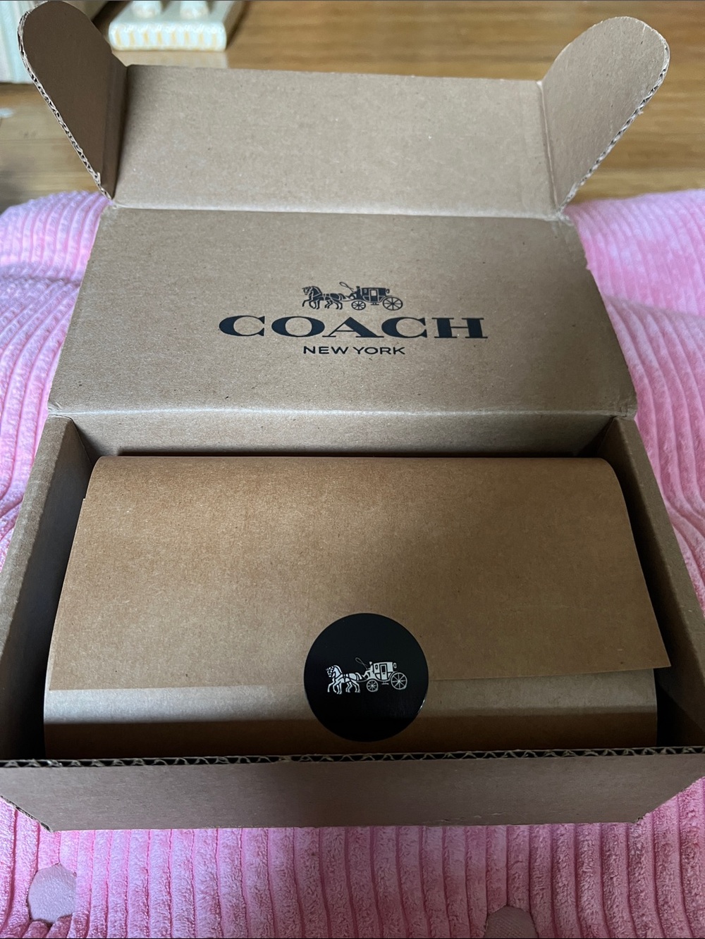Coach Limited Edition Cosmetic Bag - Picture 6 of 13